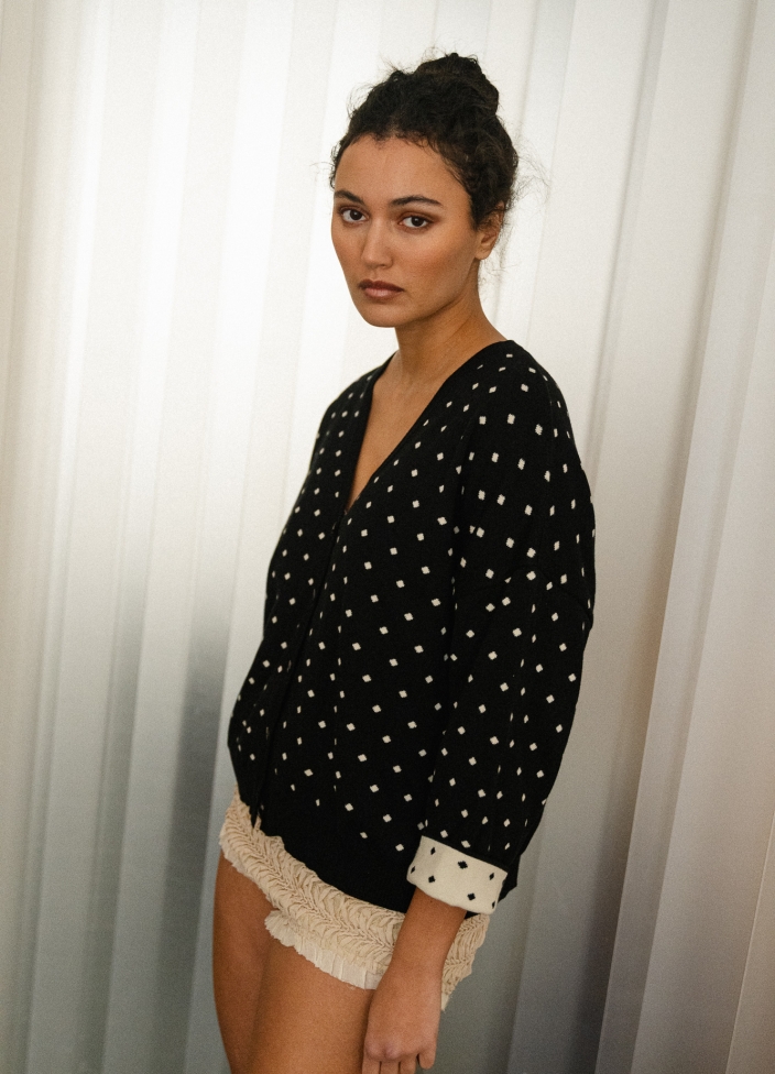 re-edición | universo cardigan negro